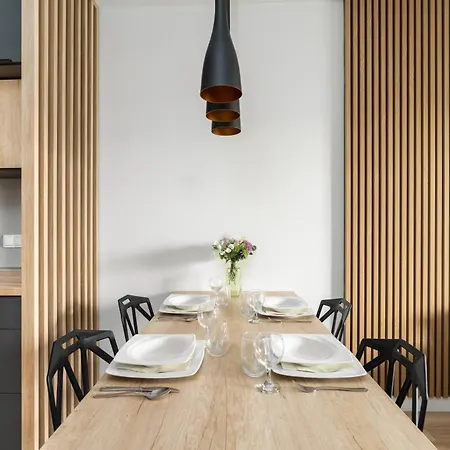 Comfortable With Parking & Garden By Renters *