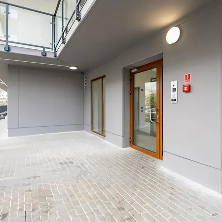 公寓 Comfortable With Parking & Garden By Renters *